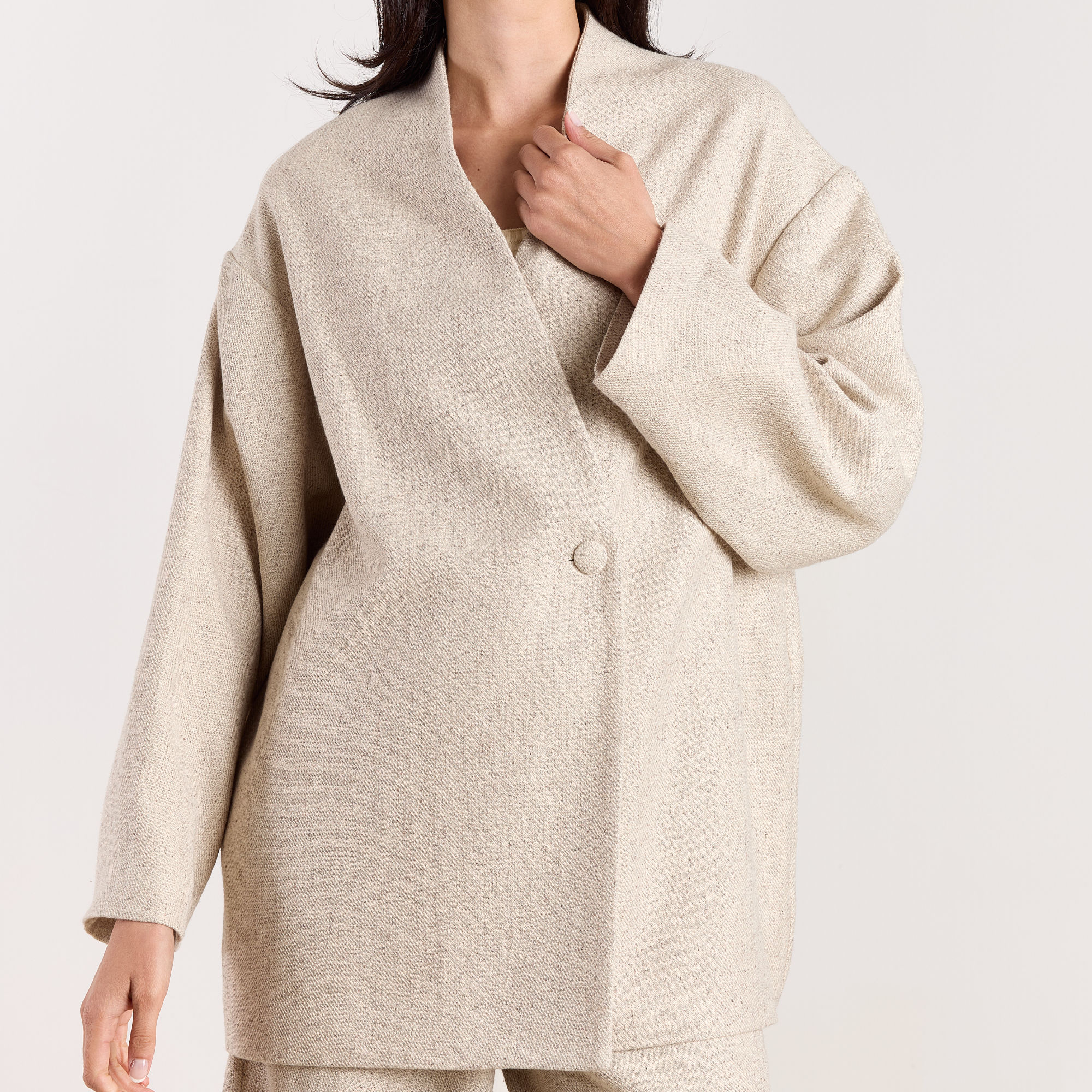 STUDIO CLIQUE Philippa Wrap Blazer oatmeal.