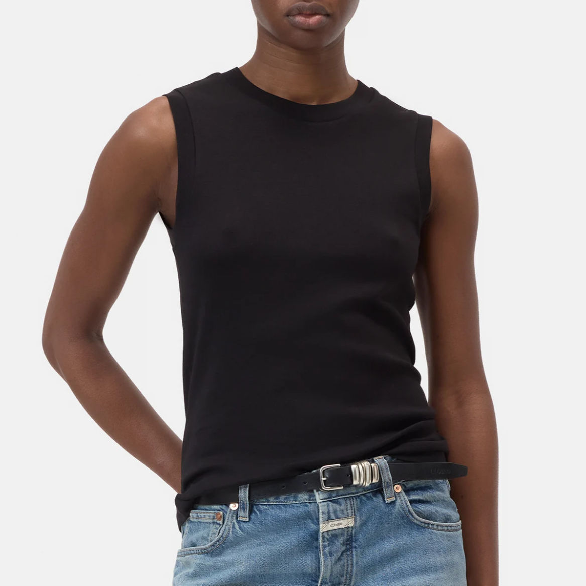 CLOSED C95476-420 Crewneck Top black.