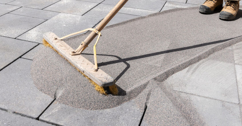 At BR Smart Services, we offer sanding joints to maintain the surface of your paver looking good.