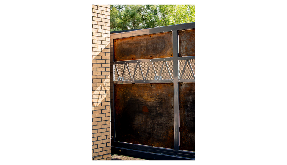 Custom Gate 