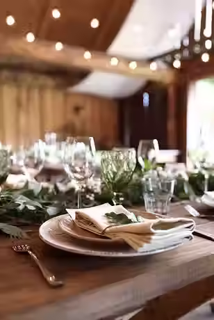 Wedding Table Set .avif
