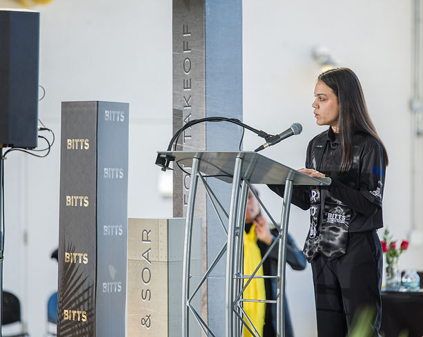 BITTS Grad FL23_AJ0709.jpg