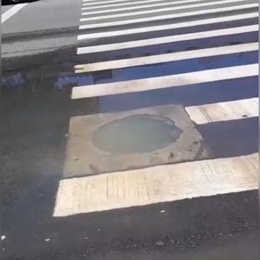 Vazamento de esgoto na Rua das Gaivotas