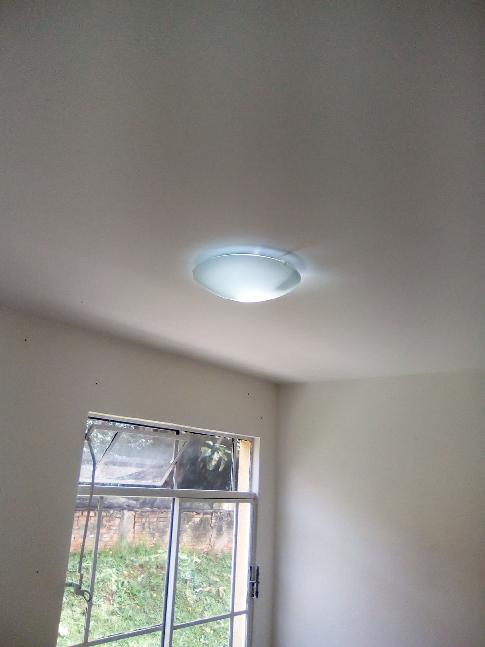 Miniatura: Reforma interna piso parede portas janelas. Eleteica encanamento em geral. A com