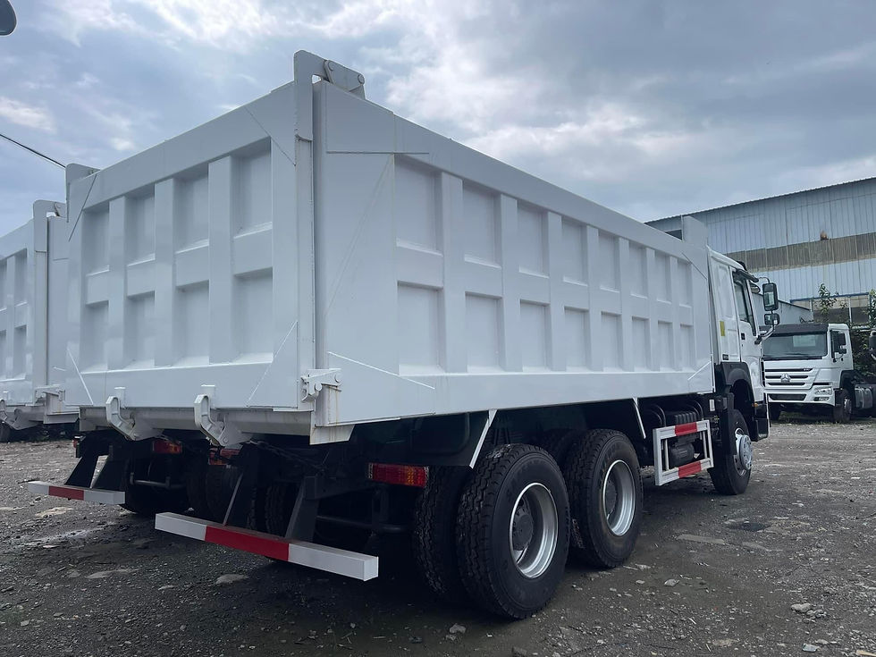Miniature : Camion HOWO 371 6X4 d'occasion remis à neuf