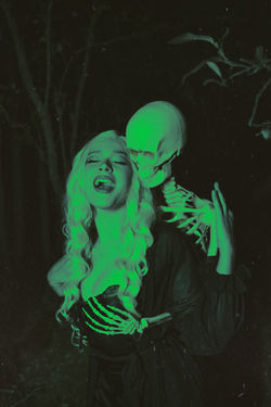 Vintage Horror Halloween Photoshoot