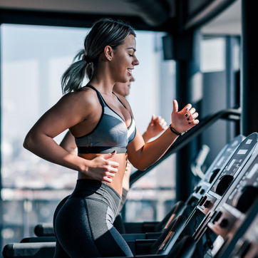 Cardio vs. Levantamiento de Pesas: ¿Cuál es Mejor para Mejorar tu Condición Física?