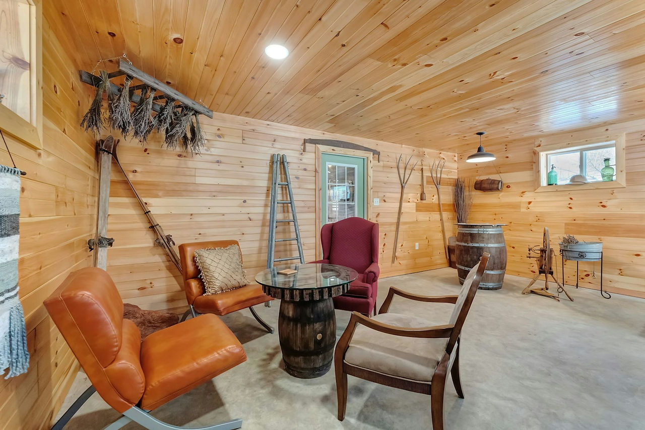 Sitting area at Barn at Hideaway Springs Farm