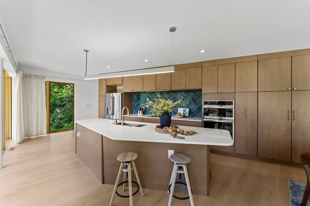 4791 Observatory Lane Kitchen Island