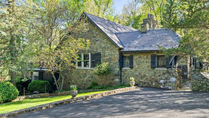 hcsir-realtor-peter-leonard-morgan-Llanmeath-Lodge-exterior-view