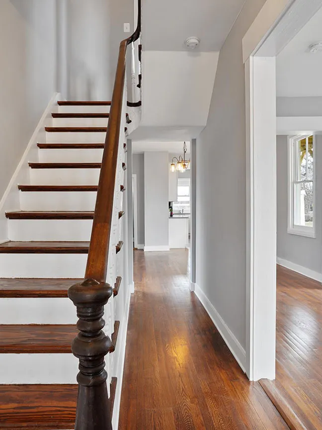 Foyer & Staircase