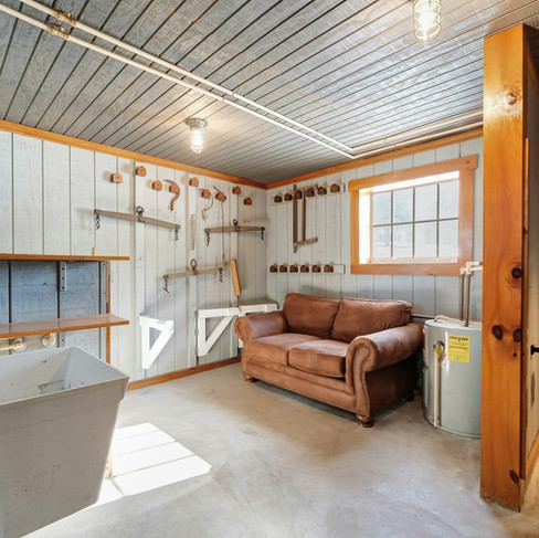 Washing area at Barn at Hideaway Springs Farm