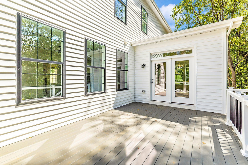Outdoor living space on 3-acre wooded lot in Middletown MD