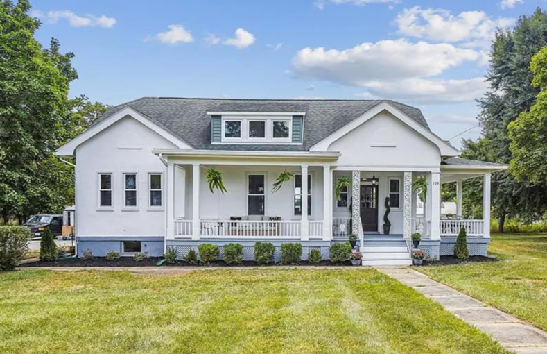 PDR-Homes-Emmitsburg-Rd-Front-of-home-with-half-wrap-around-porch-and-dormer_edited.jpg