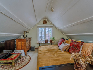 40145 Main Street in Waterford VA with Realtor Christy Hertel, HCSIR - Room