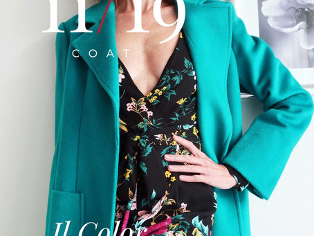 Il cappotto color Tiffany: come indossarlo di giorno e di sera