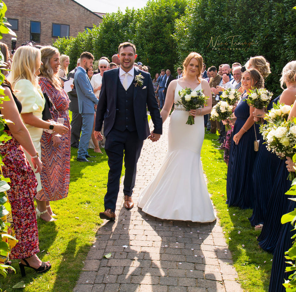 Bride and Groom 60.jpg