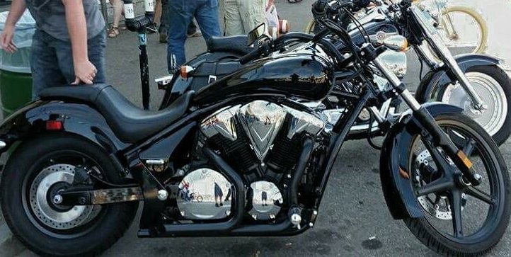 Thumbnail: GENESIS Dual Tip Exhaust