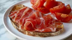 Tosta de jamón ibérico y tomate rallado image