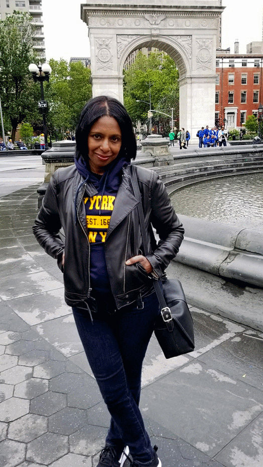 Donna NYC WA SQuare.gif