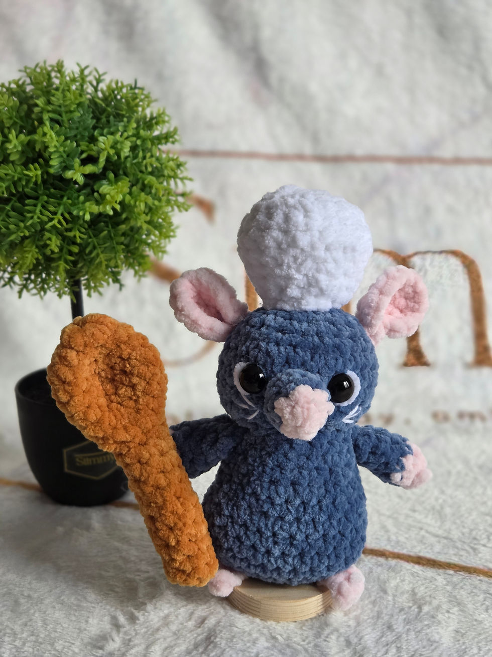 Miniature : Ratatouille ~ Rémy en crochet 🐀🧶
