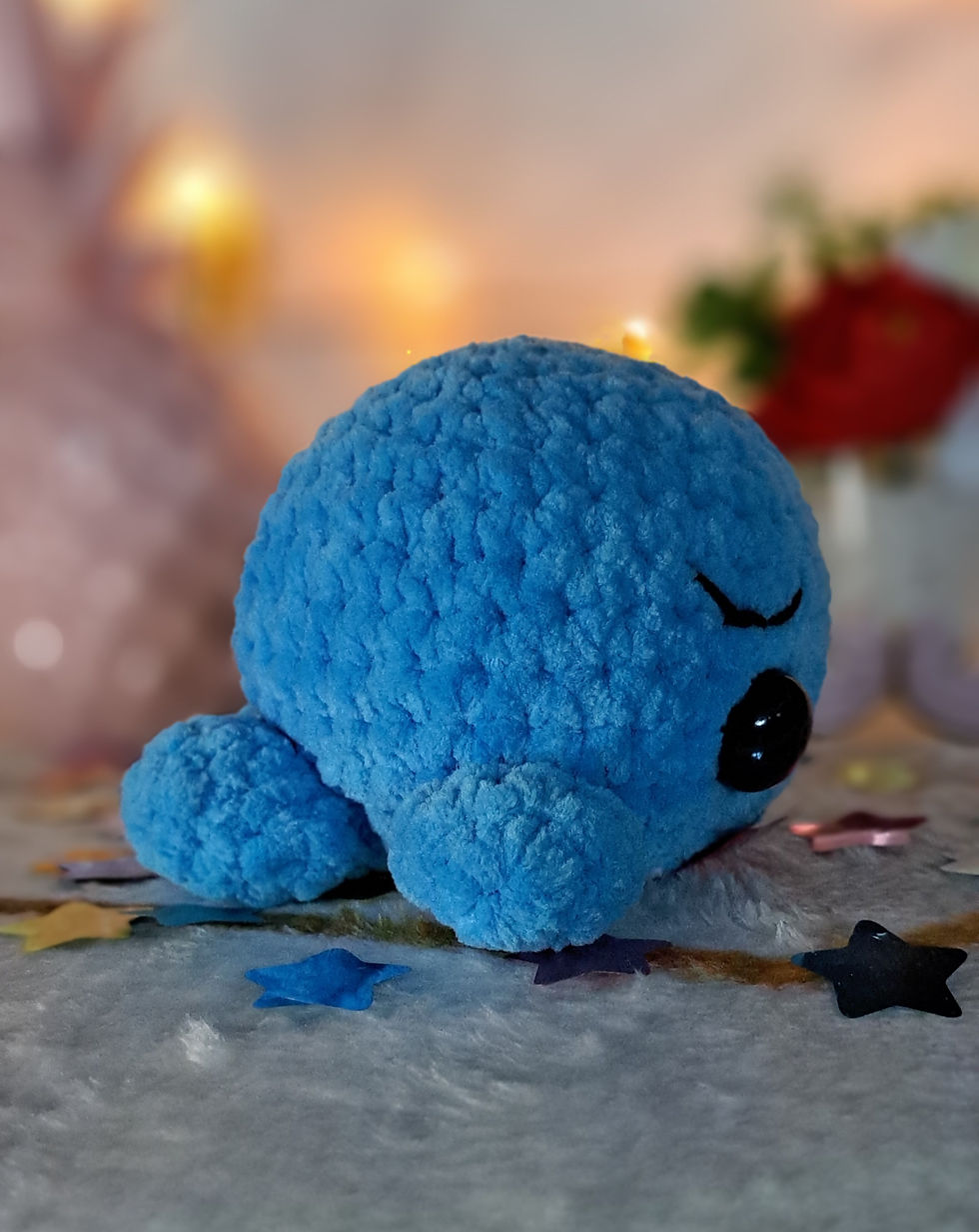Miniature : Baleine en crochet émoji triste