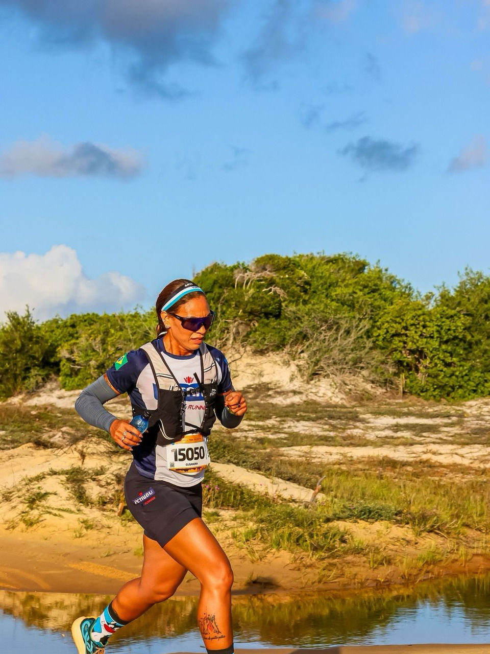 Atleta Sandra Nunes competindo pela Petribu Running