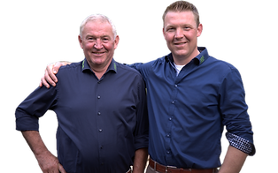 Bernhard und Arno (2)_edited.png