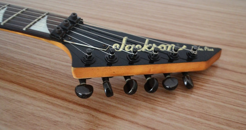 Jackson Ultra Plus 1996 - Uma Lenda do Rock, Agora à Venda