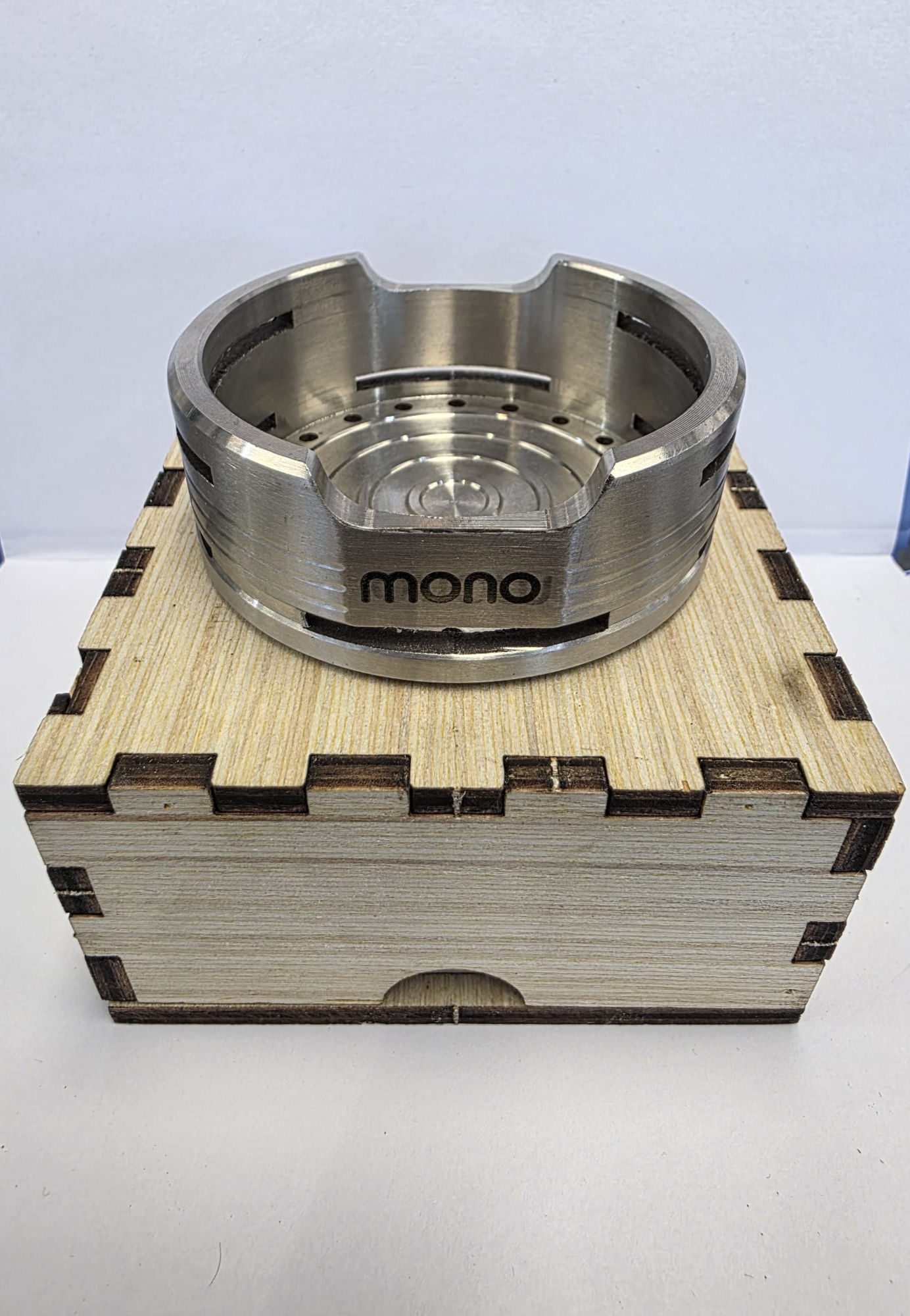 קלאוד פרימיום - MONO