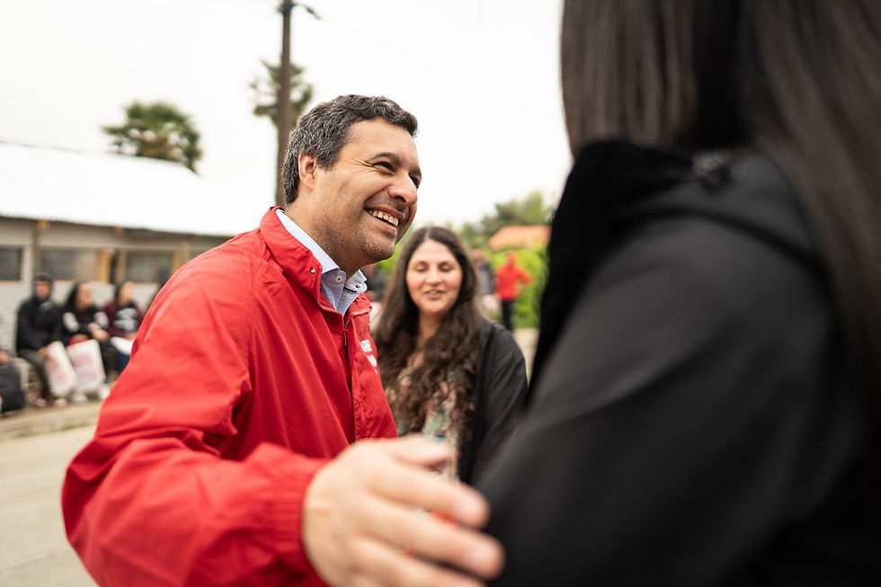 El candidato a diputado por el distrito 17, Ariel Amigo Vidal, abogado de la