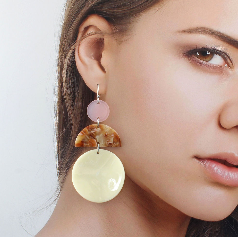 AGLIANA | Boucles d'oreilles asymétriques colorées en acétate acrylique | Bijoux CS Atelier