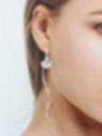 MAGNOLIA | Boucles d'oreilles florales contemporaines en argent 925 | Créatrice belge de bijoux CS Atelier