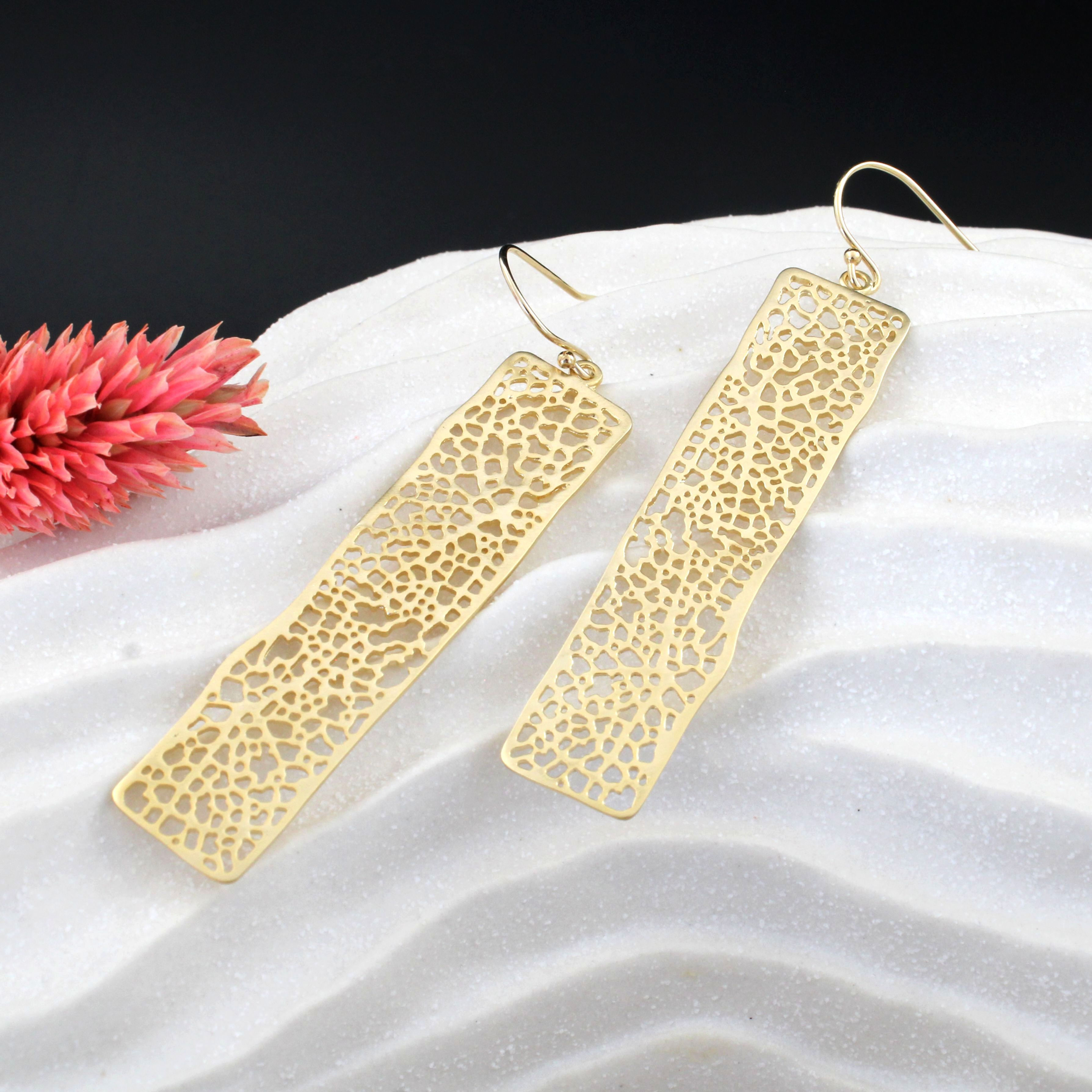 Héméra | Boucles d'oreilles organiques en Gold Filled 14K | Créatrice de bijoux CS Atelier
