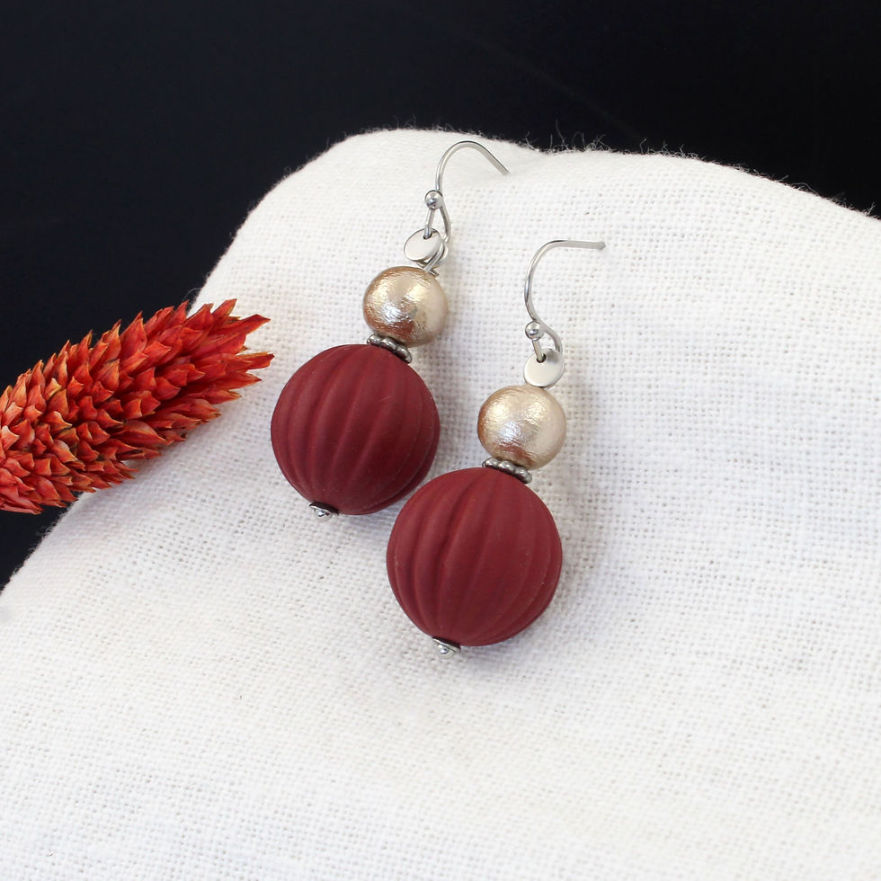 Miniature : INNA | Boucles d'oreilles avec perle bordeaux mat | Créatrice belge de bijoux CS Atelier