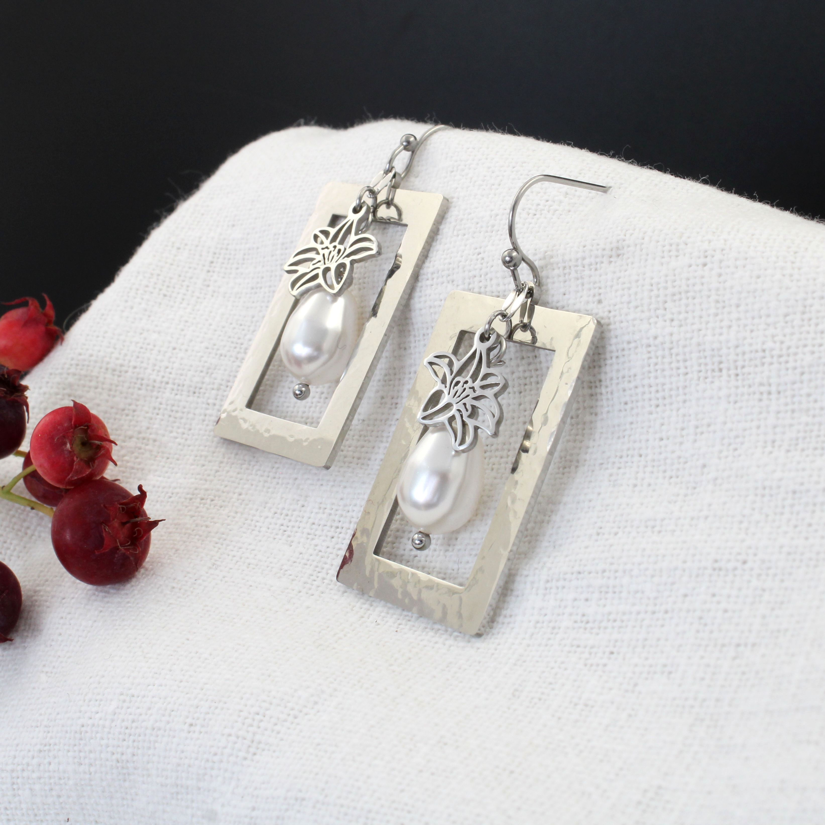 L'amour impossible | Boucles d'oreilles surréalistes Narcisse | Créatrice belge de bijoux CS Atelier