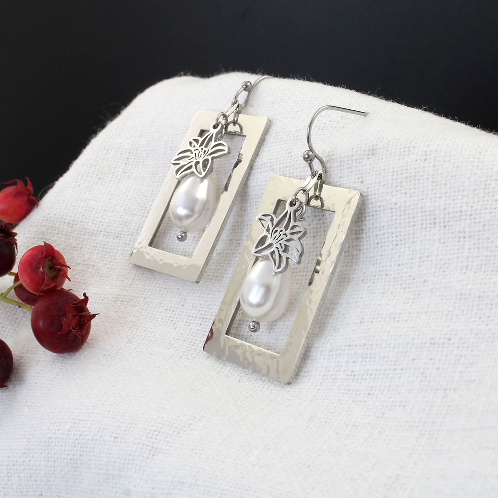 L'amour impossible | Boucles d'oreilles surréalistes Narcisse | Créatrice belge de bijoux CS Atelier