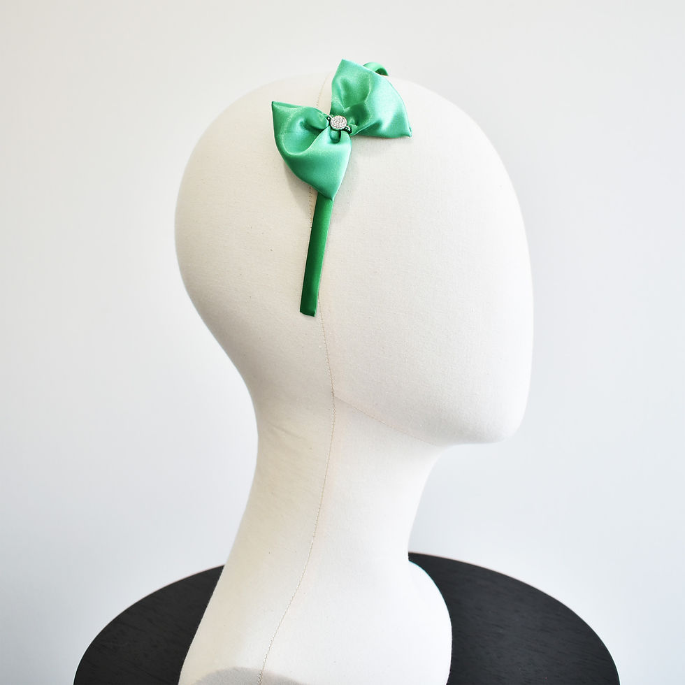 Thumbnail: Green Christmas bow headband Australia | Missie77art Jewellery
