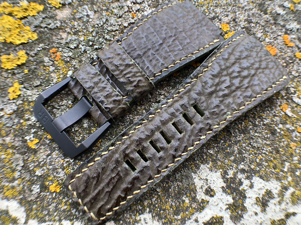 Miniature : Bracelet cuir Requin