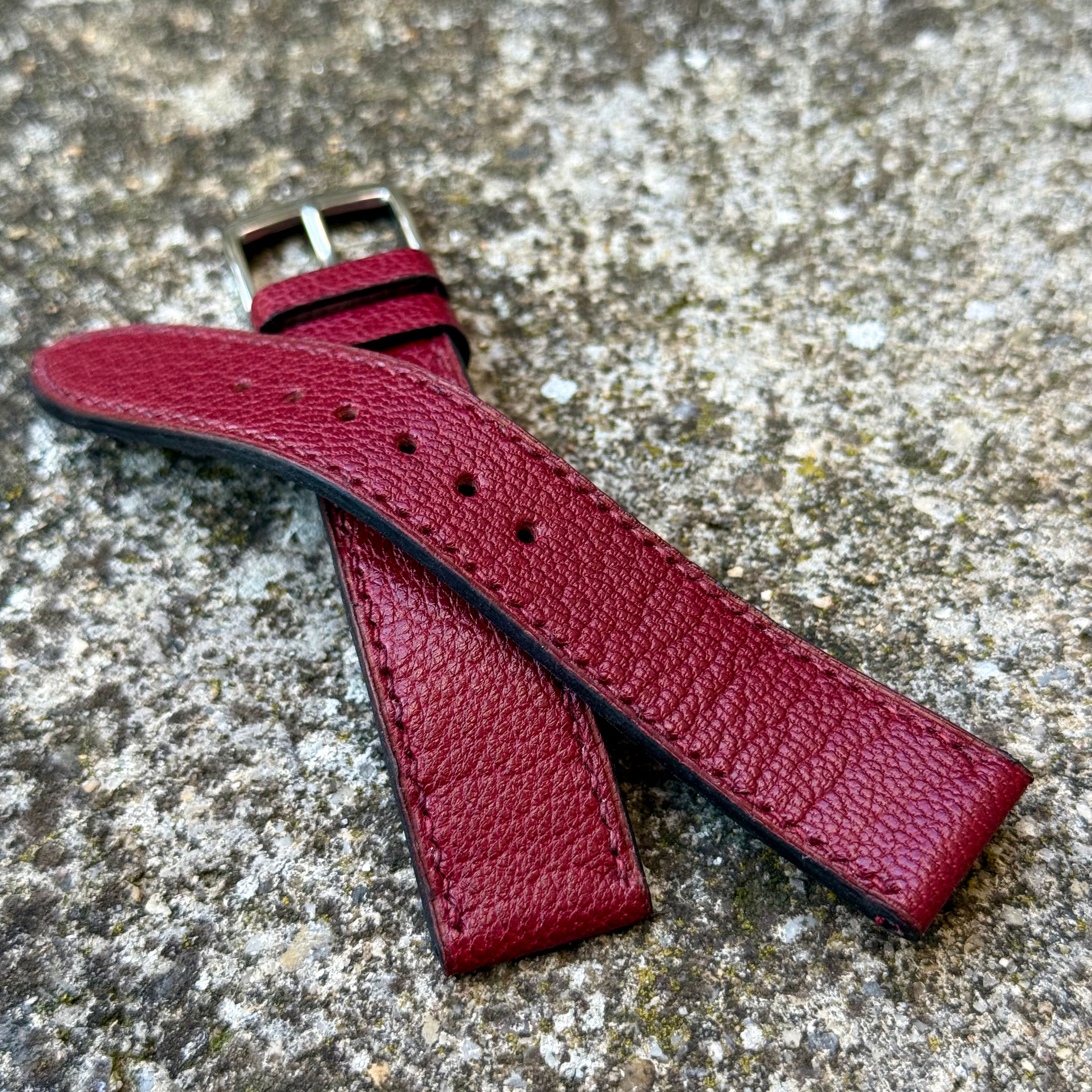 Bracelet 18/16 cuir Rubis grainé