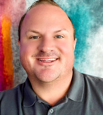 Kyle Giblin LCSW Noble Path Headshot_edited.jpg