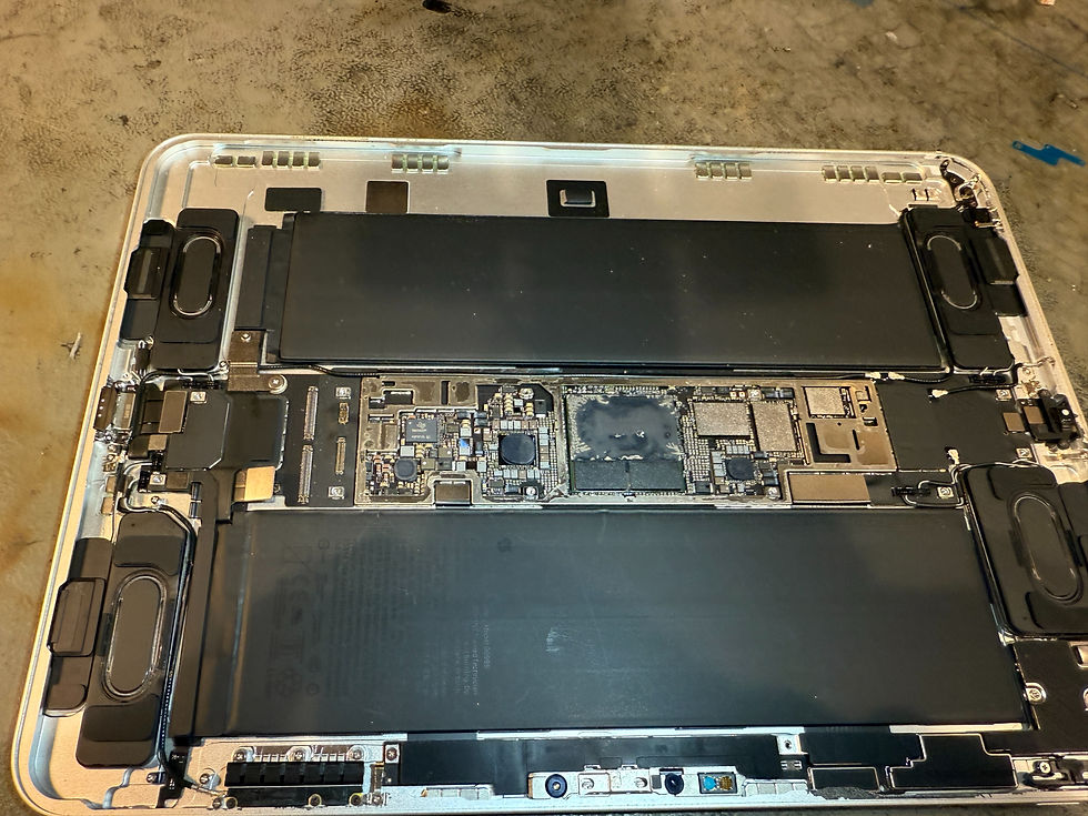 iPad Pro 11" M4 A2836 — USB-C controller defect door slechte oplader | Data recovery geslaagd