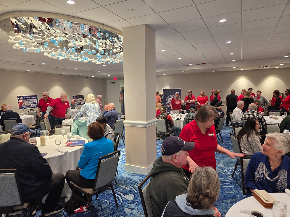 Serving lunch to veterans in need
