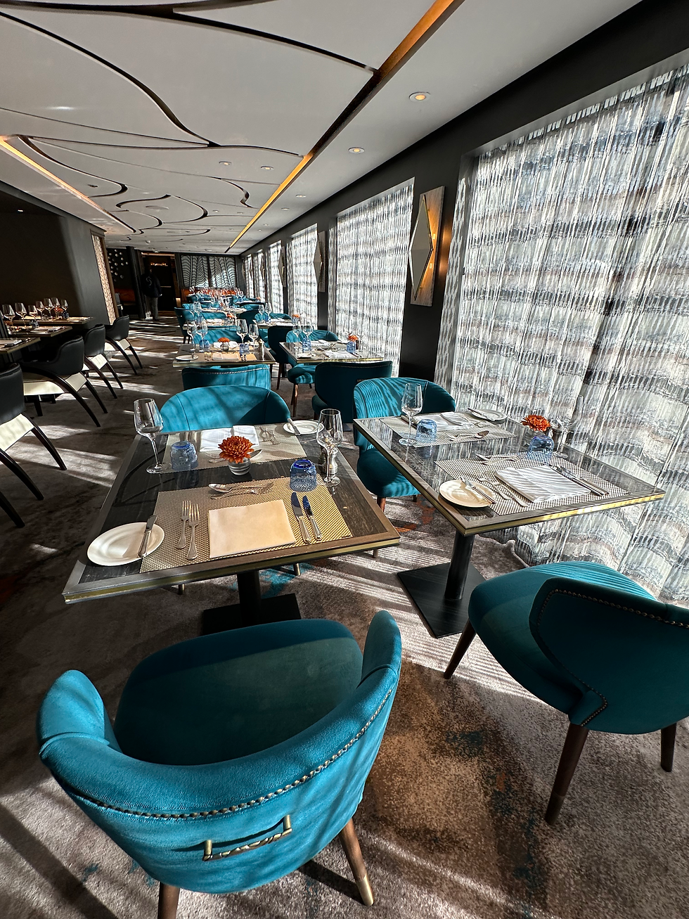 Riverside Luxury Cruise, Melissa Yetter