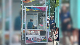 13-year-old boy gets stuck in claw machine at amusement park