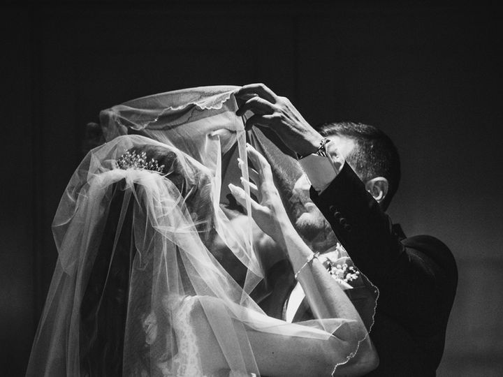 Manchester wedding bride and groom confetti IV Photography

Manchester wedding ceremony at IV Photography

Manchester wedding reception celebration IV Photography