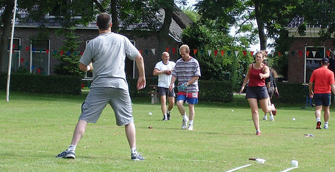Unsere Familie spielt Handball in Húns