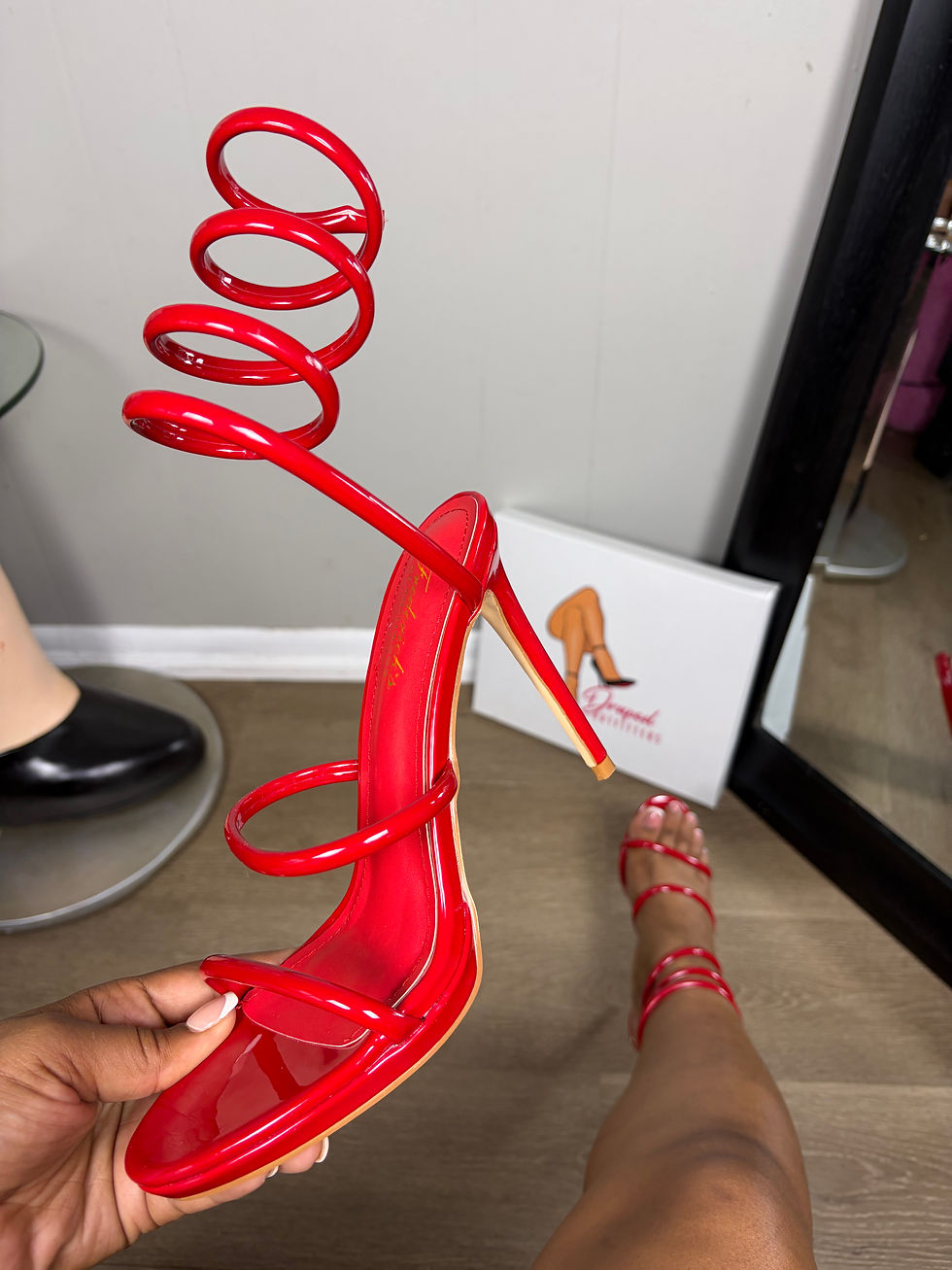 Thumbnail: Sabine - Red