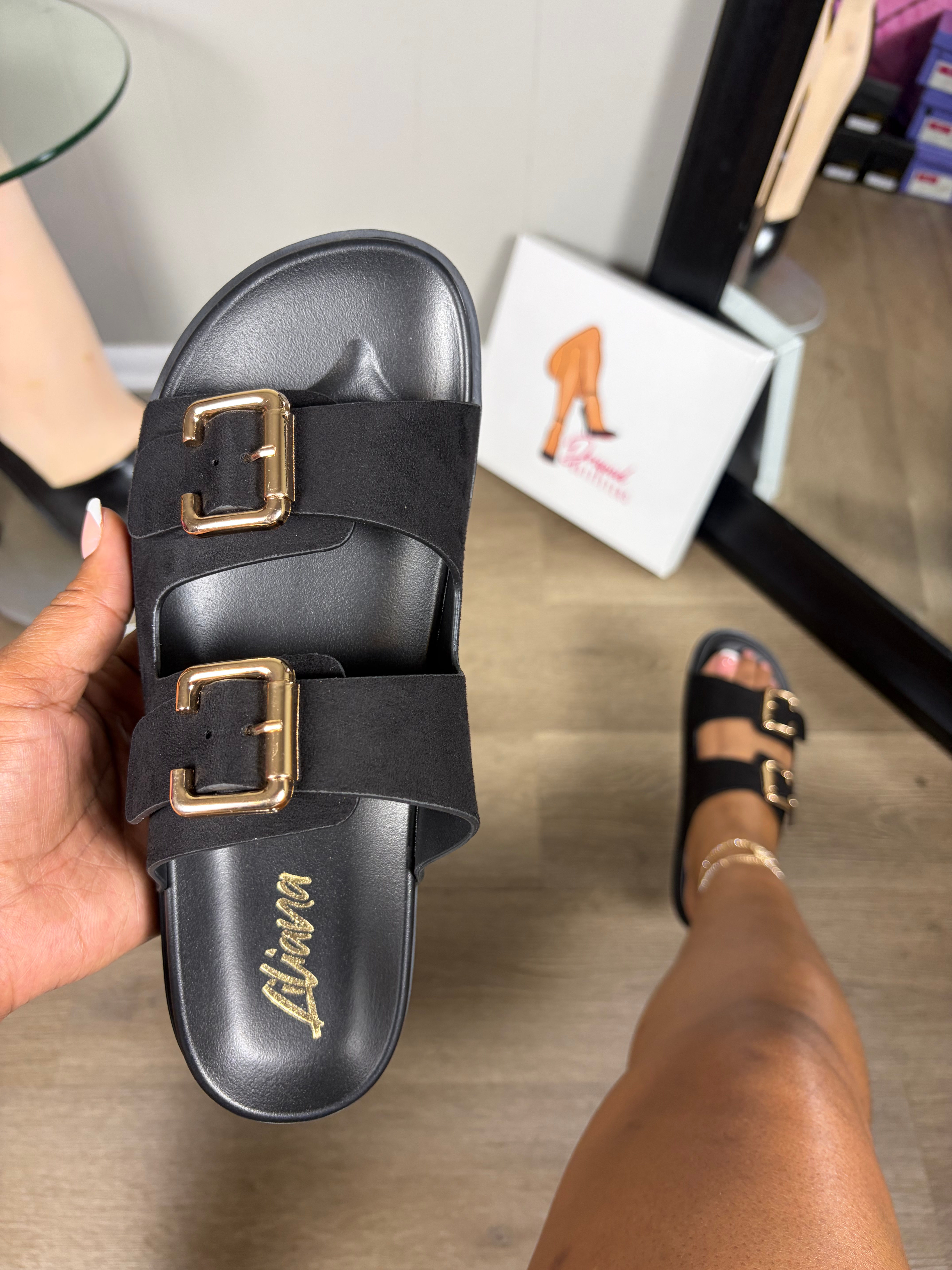 Duai 1 - Black