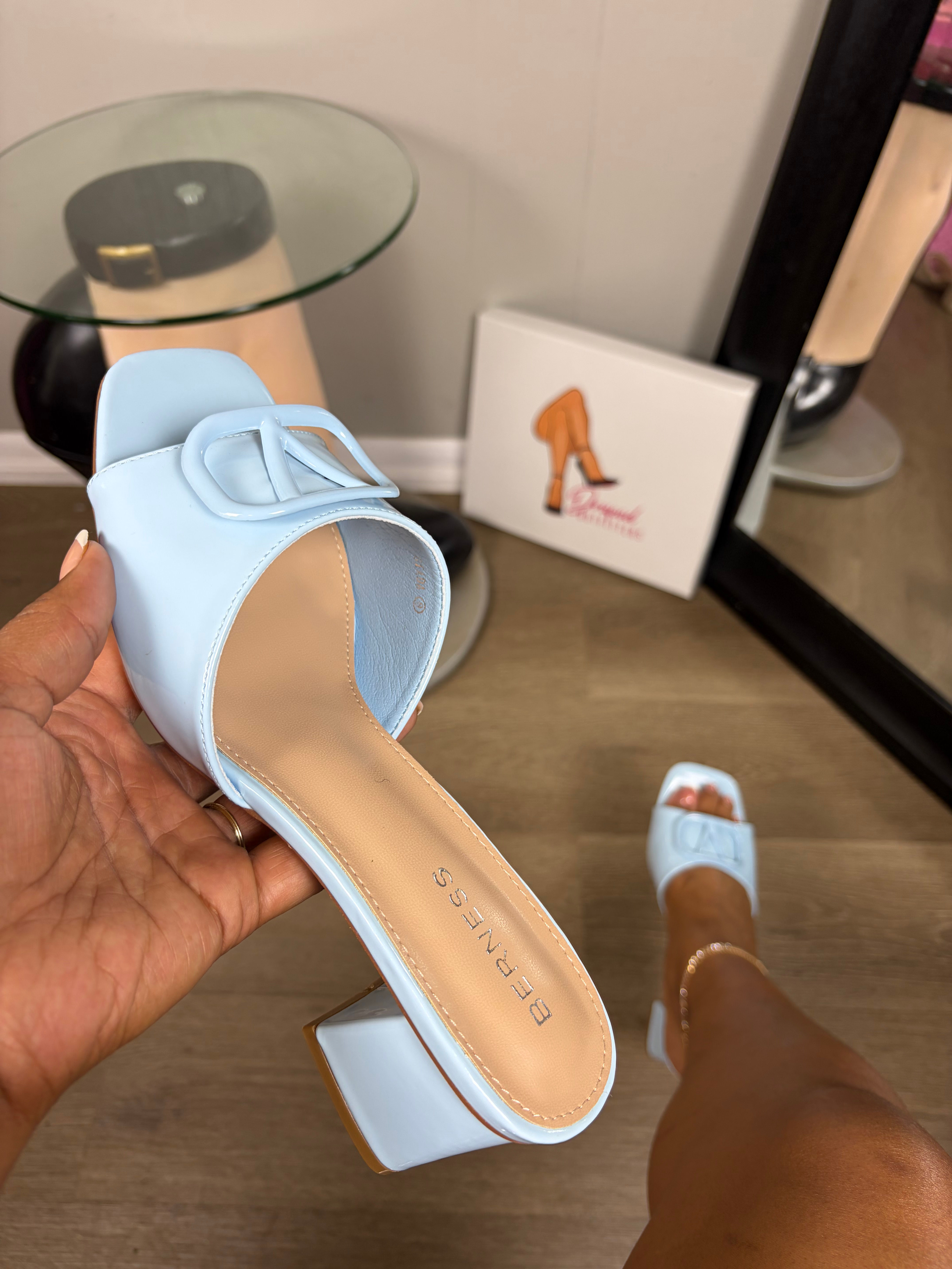 Giada - Blue